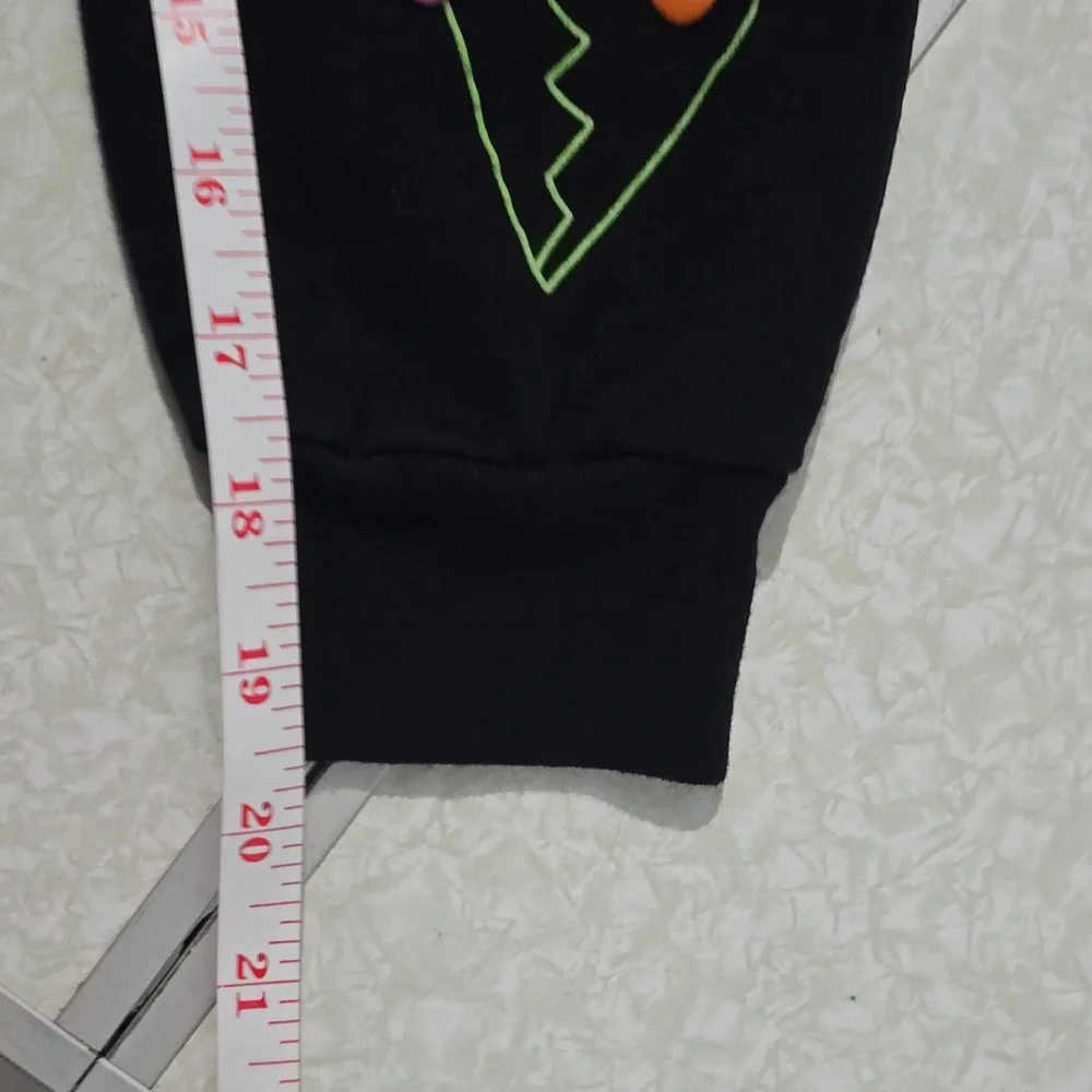Disney's Minnie Mouse Sweat Suit  Size Medium 7/8‎
